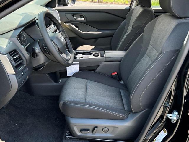 Photo of 2026 Super Black Nissan Rogue