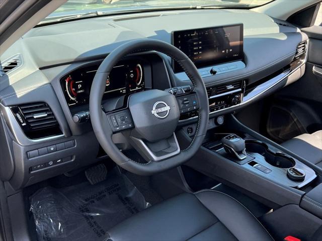 Photo of 2025 Gun Metallic Nissan Rogue
