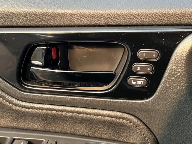 Photo of 2022 Crystal Black Pearl Honda Odyssey