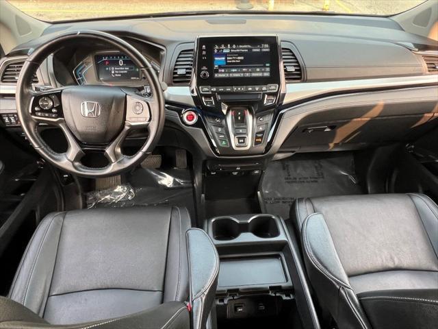 Photo of 2022 Crystal Black Pearl Honda Odyssey