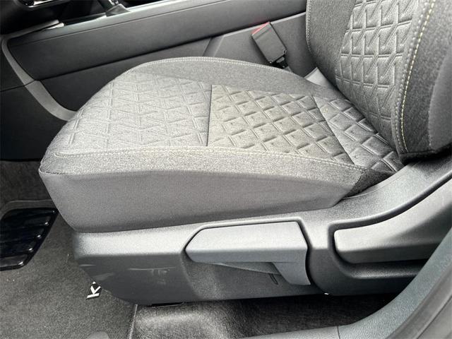 Photo of 2026 Gun Metallic Nissan Kicks