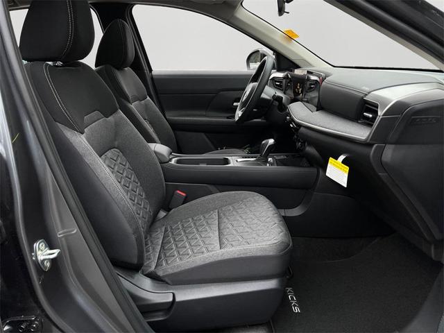 Photo of 2026 Gun Metallic Nissan Kicks