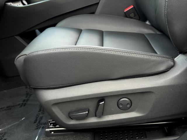 Photo of 2025 Baja Storm Metallic/Super Black Nissan Rogue