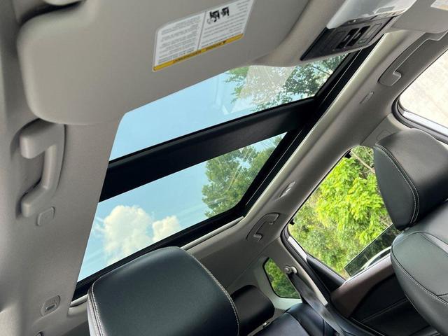 Photo of 2023 Brilliant Silver Metallic Nissan Rogue