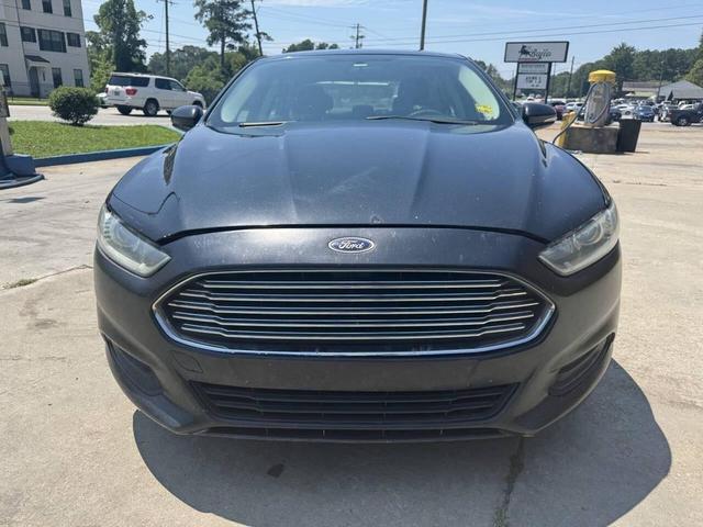 Photo of 2013 Tuxedo Black Metallic Ford Fusion