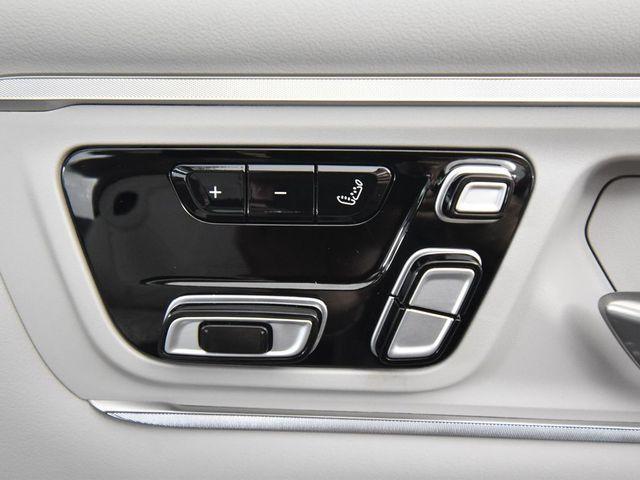 Photo of 2025 Ivory White RAM 1500
