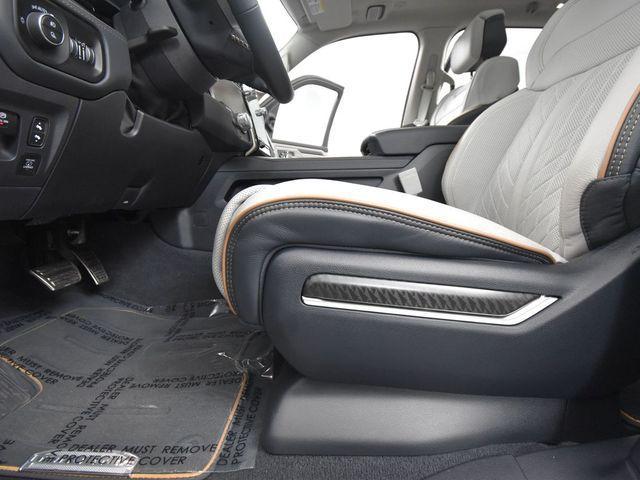 Photo of 2025 Ivory White RAM 1500