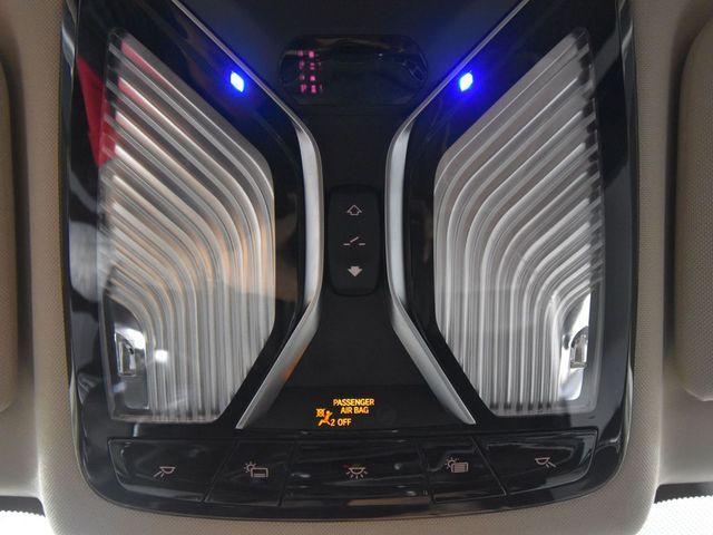Photo of 2022 Black Sapphire Metallic BMW 750