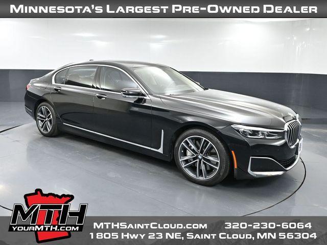 Photo of 2022 Black Sapphire Metallic BMW 750