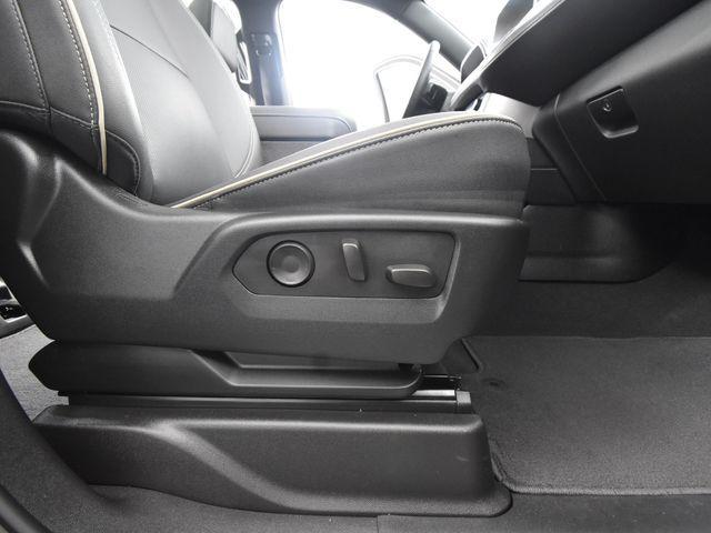 Photo of 2024 Sterling Gray Metallic Chevrolet Suburban
