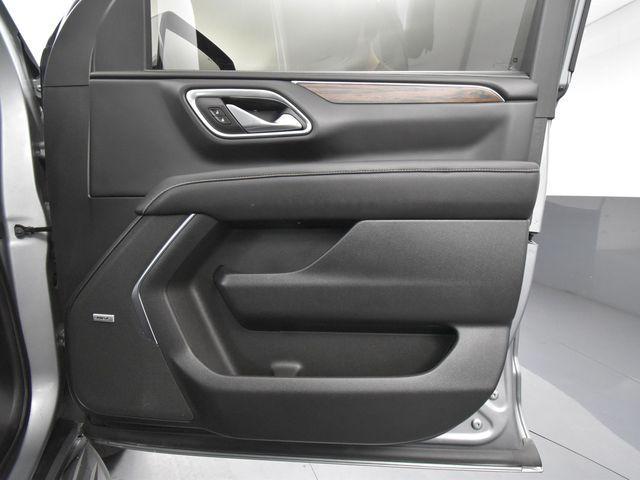Photo of 2024 Sterling Gray Metallic Chevrolet Suburban