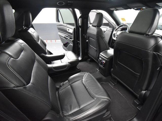 Photo of 2024 Agate Black Metallic Ford Explorer