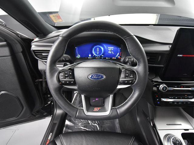 Photo of 2024 Agate Black Metallic Ford Explorer
