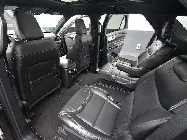 Photo of 2024 Agate Black Metallic Ford Explorer