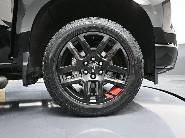 Photo of 2024 Black Chevrolet Silverado 1500