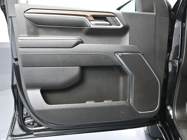 Photo of 2024 Black Chevrolet Silverado 1500