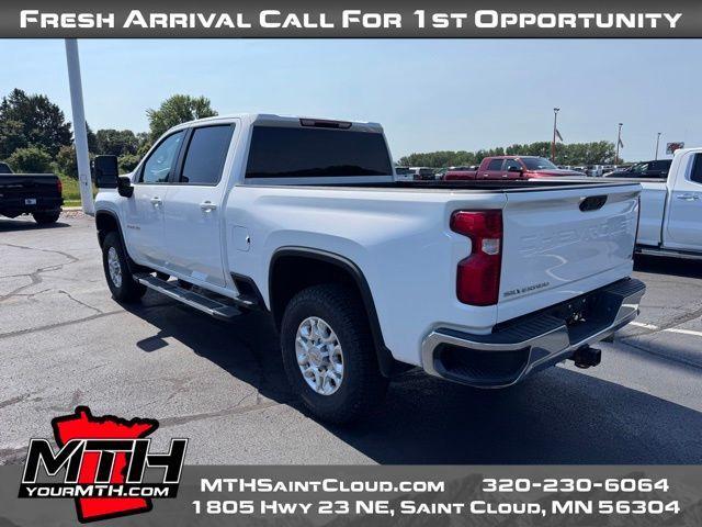 Photo of 2023 Summit White Chevrolet Silverado 2500