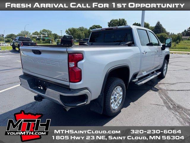 Photo of 2023 Silver Ice Metallic Chevrolet Silverado 2500