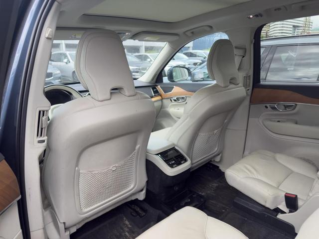 Photo of 2022 Denim Blue Volvo XC90
