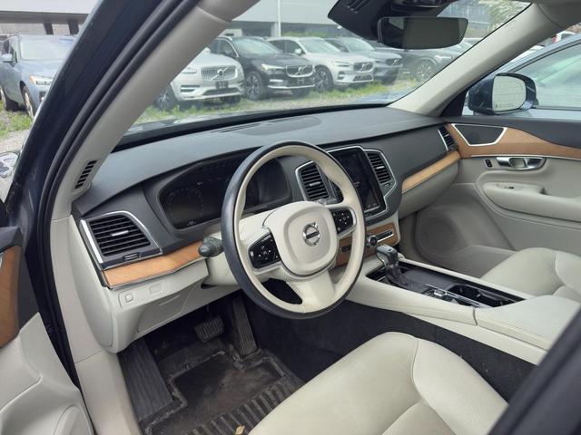Photo of 2022 Denim Blue Volvo XC90