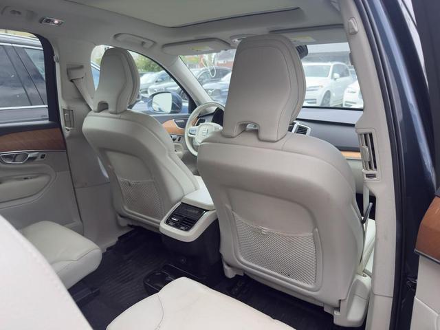 Photo of 2022 Denim Blue Volvo XC90