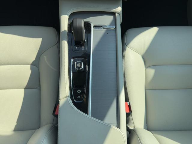 Photo of 2024 Silver Volvo XC90