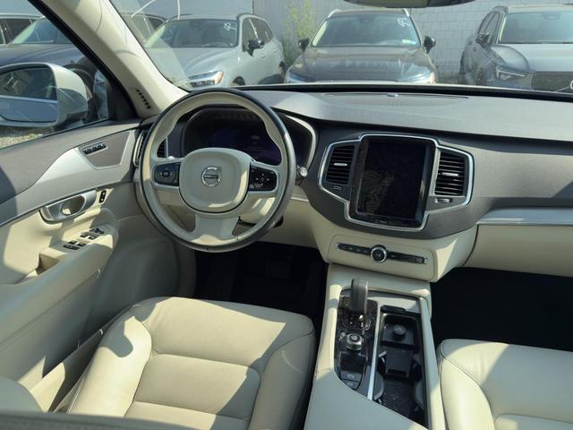 Photo of 2024 Silver Volvo XC90