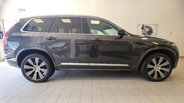 Photo of 2023 Platinum Gray Volvo XC90