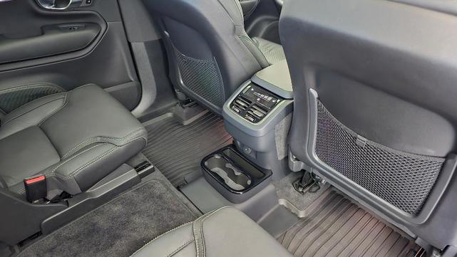 Photo of 2023 Platinum Gray Volvo XC90
