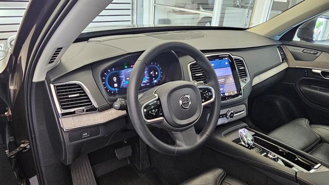 Photo of 2023 Platinum Gray Volvo XC90