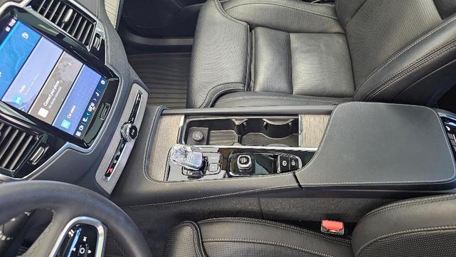 Photo of 2023 Platinum Gray Volvo XC90