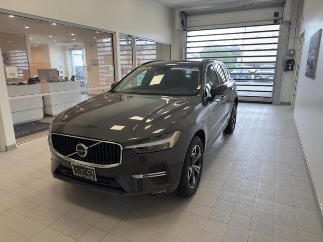 Photo of 2022 Platinum Gray Volvo XC60