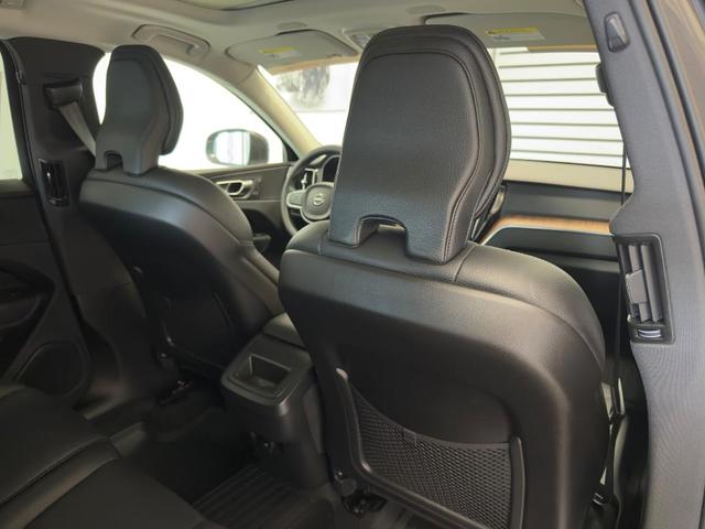 Photo of 2022 Platinum Gray Volvo XC60