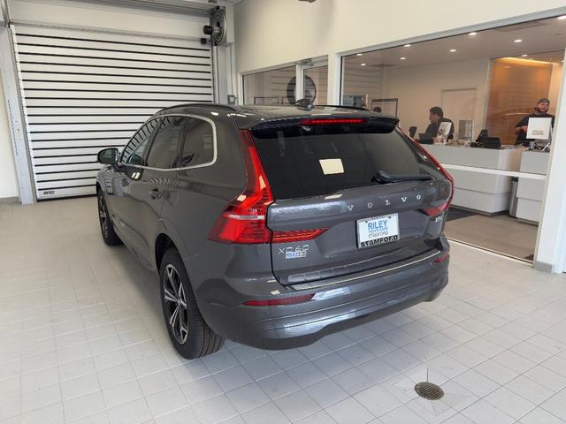 Photo of 2022 Platinum Gray Volvo XC60