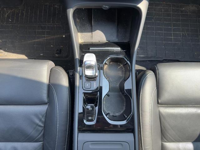 Photo of 2023 Sage Green Volvo XC40