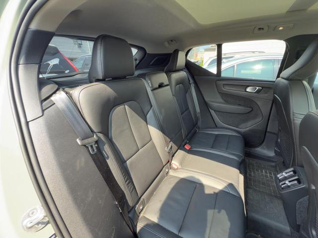 Photo of 2023 Sage Green Volvo XC40