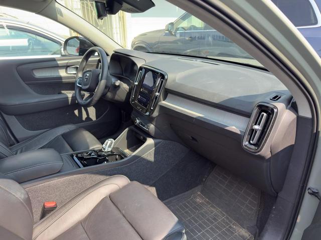 Photo of 2023 Sage Green Volvo XC40
