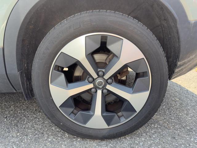 Photo of 2023 Sage Green Volvo XC40