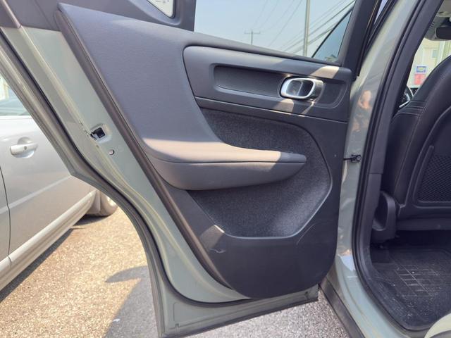 Photo of 2023 Sage Green Volvo XC40