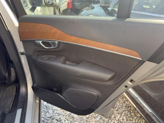 Photo of 2023 Silver Volvo XC90 Recharge Plug-In Hybrid
