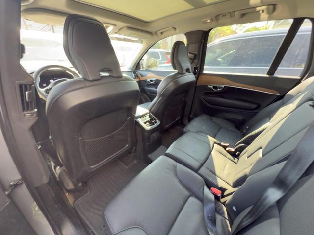 Photo of 2023 Silver Volvo XC90 Recharge Plug-In Hybrid