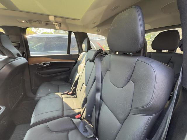 Photo of 2023 Silver Volvo XC90 Recharge Plug-In Hybrid