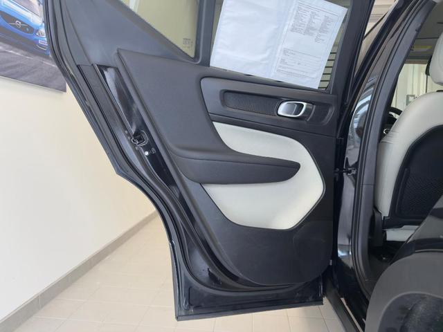 Photo of 2023 Onyx Black Volvo XC40
