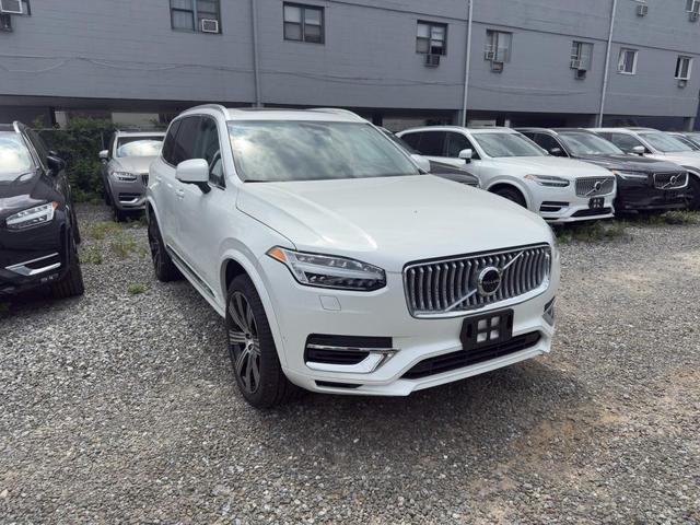 Photo of 2023 Crystal White Volvo XC90 Recharge Plug-In Hybrid