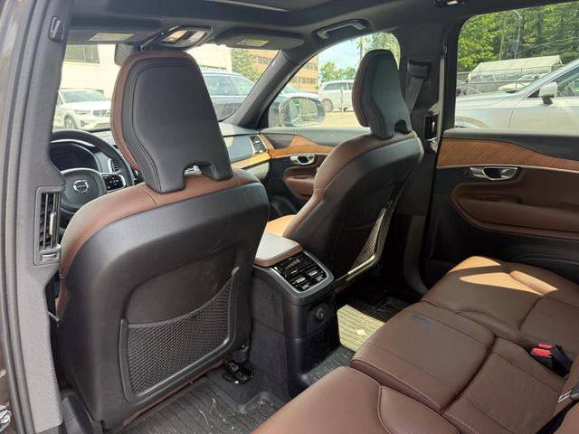 Photo of 2024 Platinum Gray Volvo XC90 Recharge Plug-In Hybrid