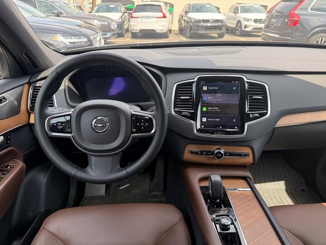 Photo of 2024 Platinum Gray Volvo XC90 Recharge Plug-In Hybrid