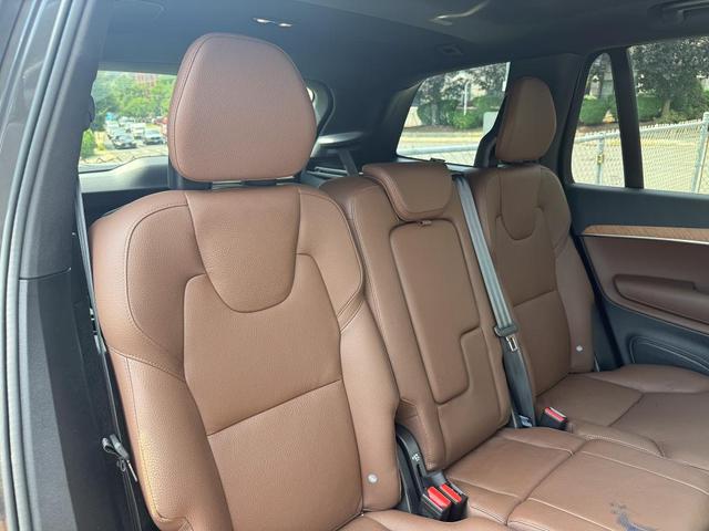 Photo of 2024 Platinum Gray Volvo XC90 Recharge Plug-In Hybrid