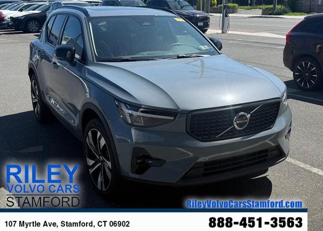 2023 Volvo XC40
