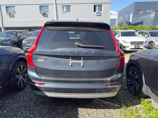 Photo of 2022 Denim Blue Volvo XC90