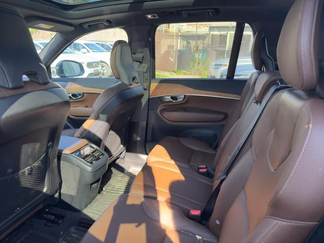 Photo of 2022 Denim Blue Volvo XC90